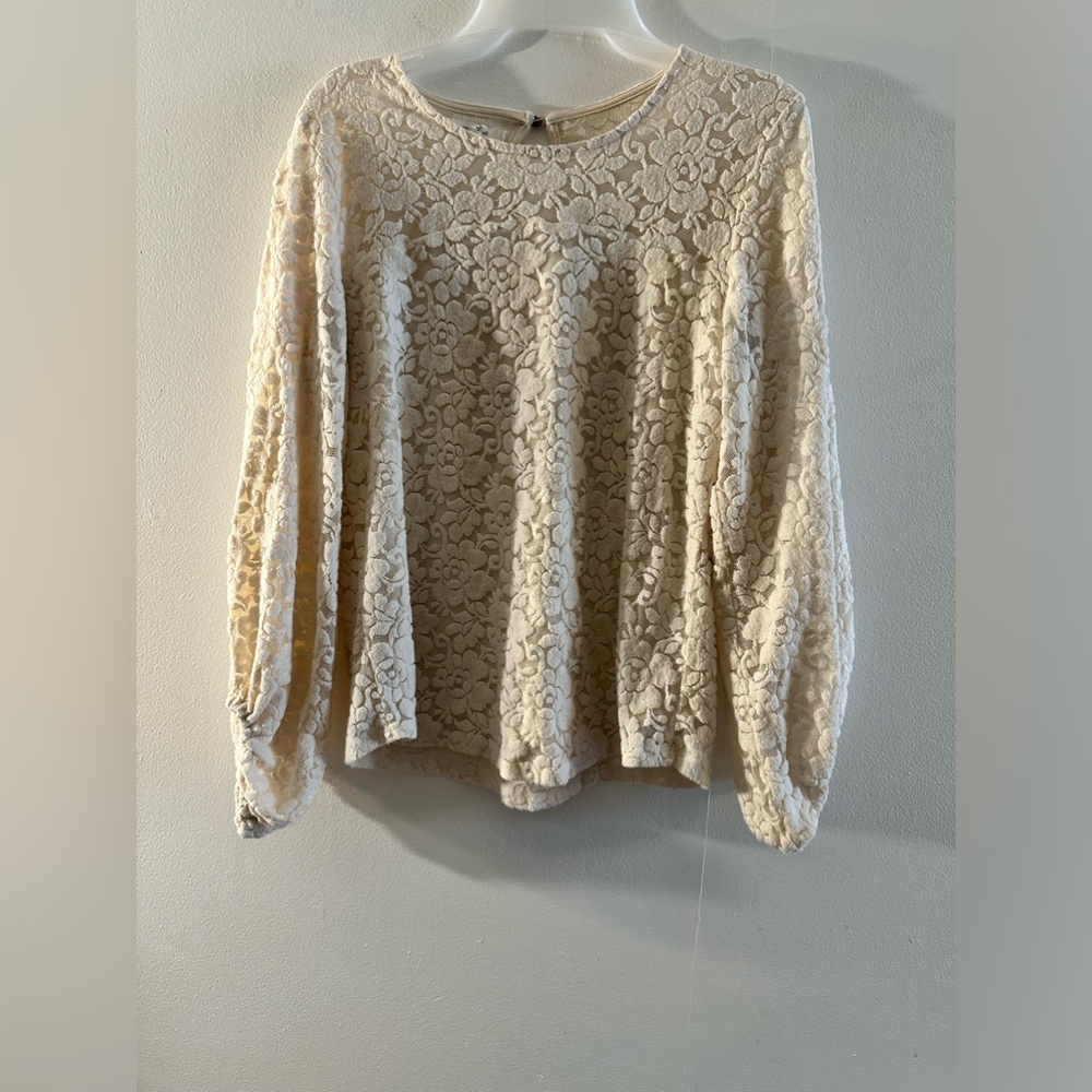 Maurices  cream/ivory Lace Detail Long Sleeve Blouse dressy size medium